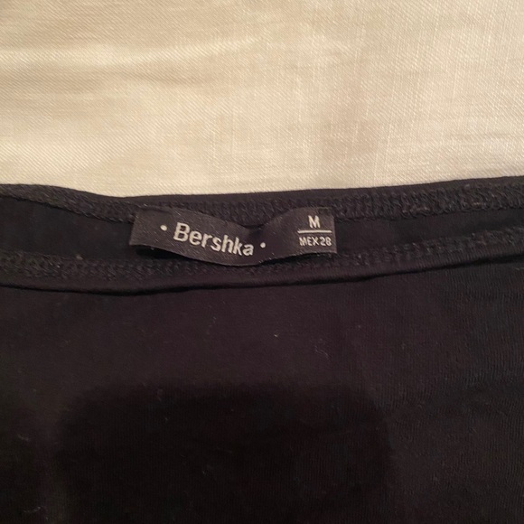 Black off the shoulder bodysuit - Picture 3 of 3